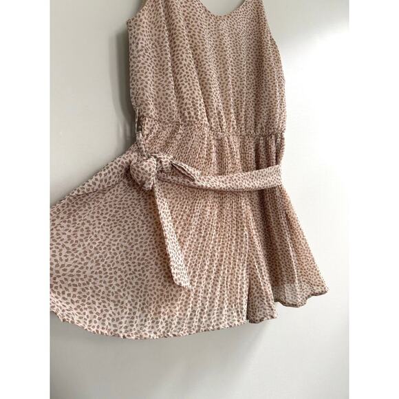 The Impeccable Pig Romper Size Medium - Picture 2 of 13